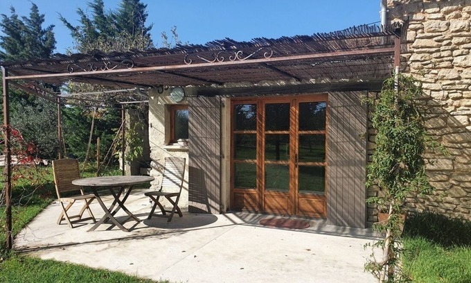 Cheval-Blanc Cottage | Explore Gîte "Le Petit Provençal" with a Fully Equipped Kitchen