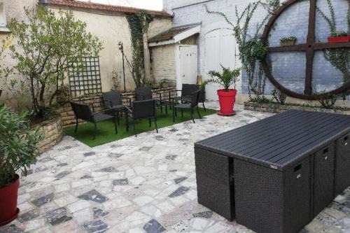Avenay-Val-d'Or House | Charming Retreat at Gîte « Le Pressoir » with Kid-Friendly Perks