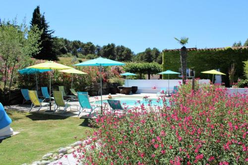 Carcassonne House | Discover Gîte le Relais de la Cavayere with Oceanfront Pool
