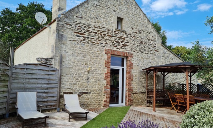 Rubercy House | Relax at Gîte "Le Repos des Anges" with Pool & Spa