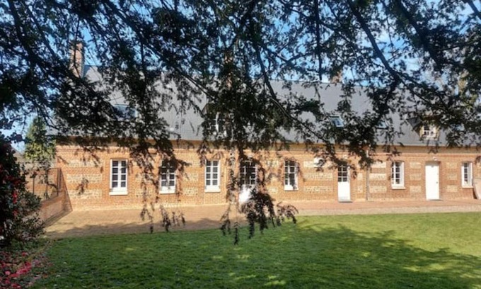 Veauville-les-Baons House | Charming Gîte, Le Séchoir à Lin: Rated 10/10 & Family-Friendly
