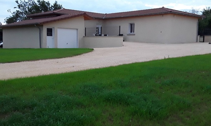 Viriville House | Family-Friendly Getaway at Gîte "Le Sans-souci" - 10/10 Rating