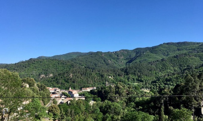 Le Collet-de-Deze Apartment | Comfortable Gîte le Tour in the Cévennes Region