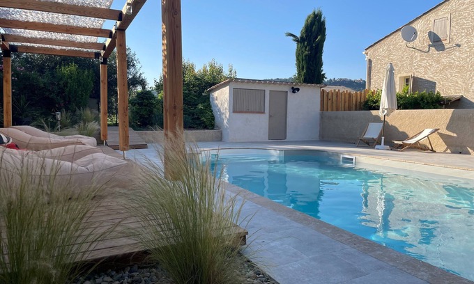 Lurs House | Experience Gîte les Grands Chênes Under the Stars in Provence