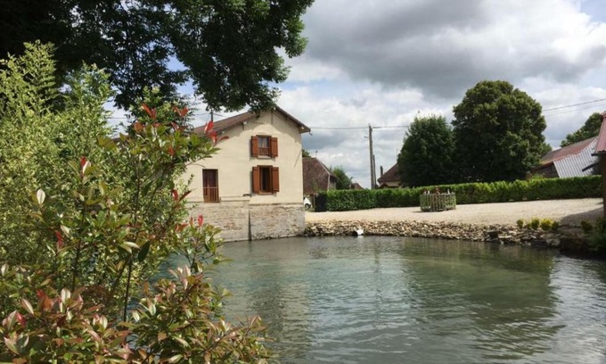 Lhuitre House | Family-Friendly Gîte Lhuître: Perfect for 10 Guests