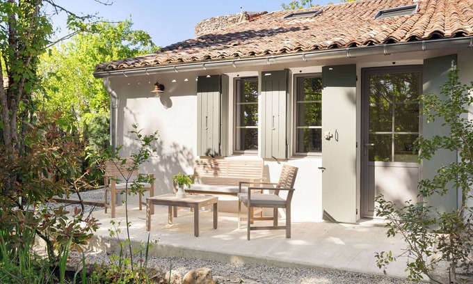 Capian Apartment | Gîte Lilas: Ideal Retreat with Spa and Kitchen Amenities