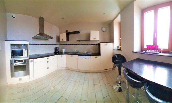 Ventron Apartment | Gîte Lilas: Loft with Game Room and Spa for Up to 8 Guests