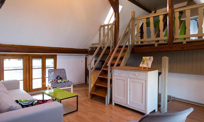 Pfettisheim House | Cozy Gîte: Renovated Stay in an Alsatian Farmhouse