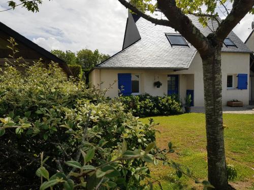 Carnac House | Oceanfront Escape at Gîte Mon Plaisir - Rated 9.5/10