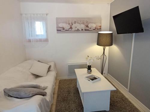 Salviac House | Experience Gîte Périgord: 4-Star Oasis with Oceanfront Views
