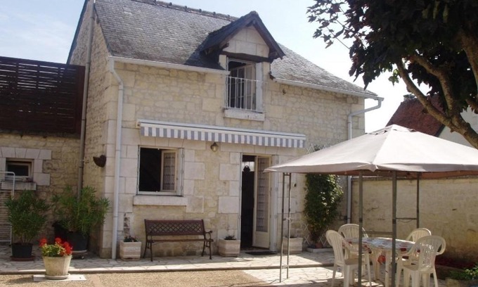 Panzoult House | Gîte Panzoult: Family-Friendly Retreat with Perfect Score