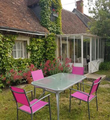 Choussy House | Cozy Gîte "Peau d'Ane" Near Zoo Parc Beauval & Loire Castles