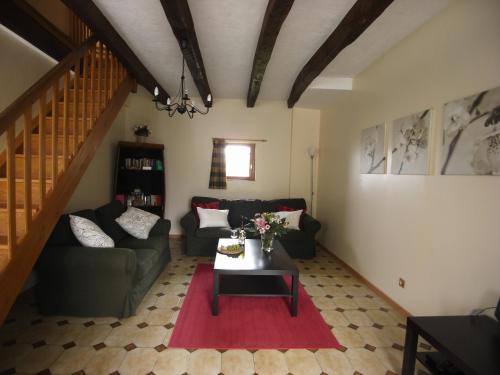 Les Champs-Geraux House | Charming Gîte Poire - Relax by the Oceanfront Pool