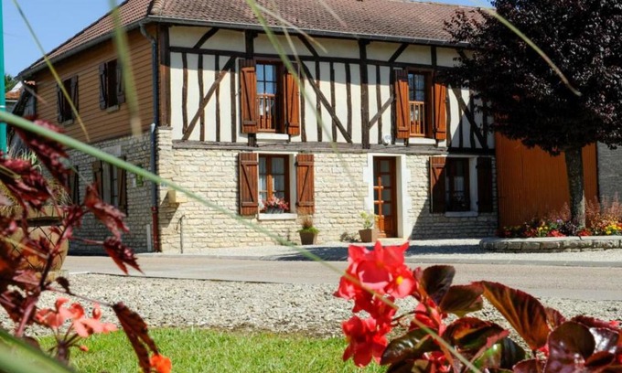 Radonvilliers House | Family-Friendly Gîte Radonvilliers: Rated 9/10 by Guests