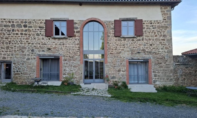 Saint-Clement-les-Places House | Family-Friendly Gîte St Raphaël in Saint-Clement-les-Places