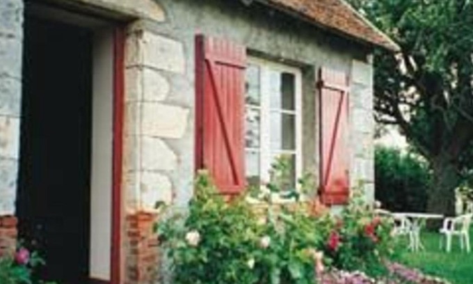 Saint-Lubin-en-Vergonnois House | Cozy Gîte Saint-Lubin-en-Vergonnois for 3 Guests