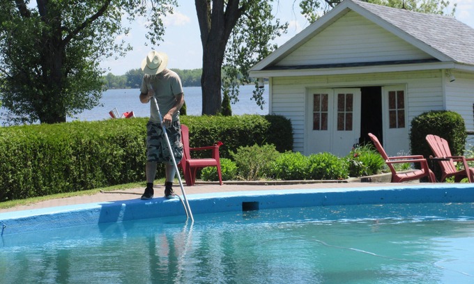 Mauricie Bed & Breakfast | Gîte Saint-Laurent: Guest Rated 9.6 with Pool & Spa