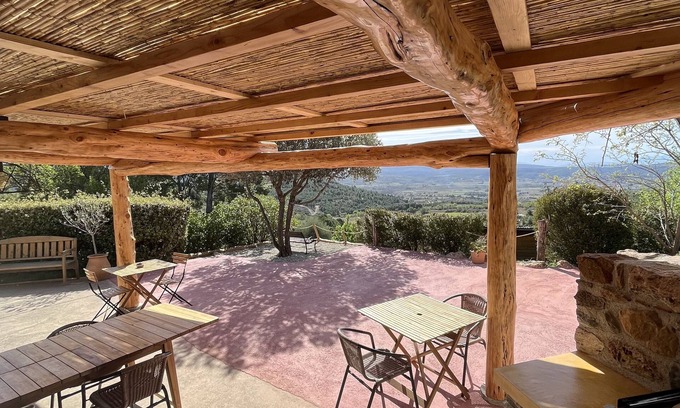 Tuchan Cottage | Experience Comfort at Gîte Saint Roch with Pool & Spa