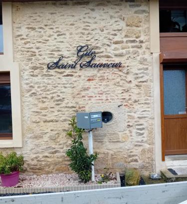 Brevilly House | Family-Friendly Gîte Saint Sauveur with 9.3/10 Rating