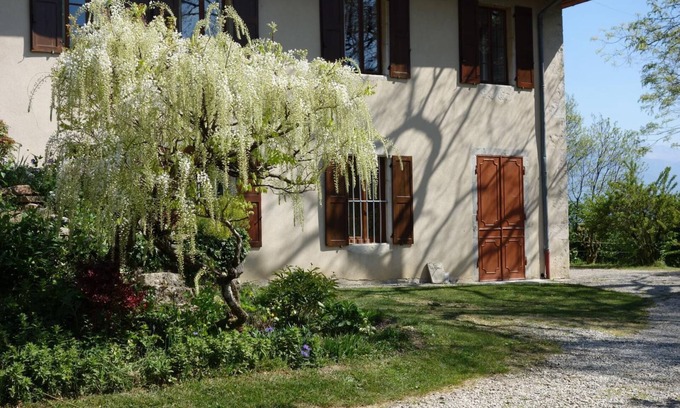 Saint-Sulpice House | Charming Hotel with Character & Lake View Amenities