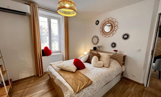 Saint-Valentin House | Cozy Gîte Saint-Valentin for Family Getaways