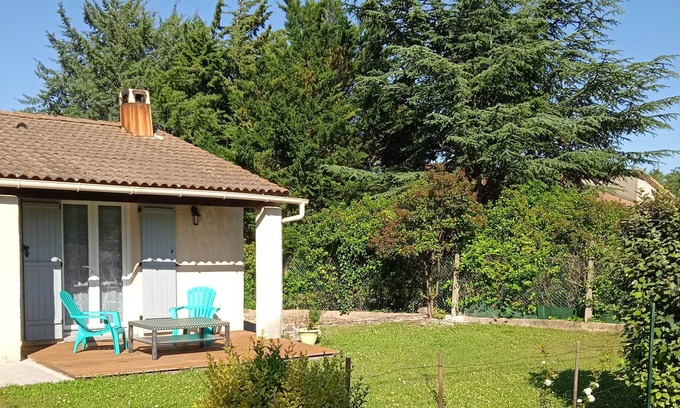 Cavillargues House | Top-Rated Gîte Saisonnier: Family-Friendly & Accessible Stay
