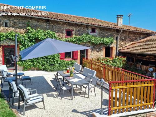 Saint-Denis-sur-Coise House | Gîte spacieux 10 pers: Nature, Spa, Confort - FR-1-496-358