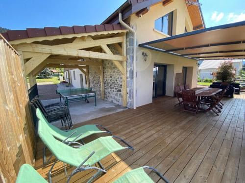 Vagney House | Spacious Gîte with Sauna and Mountain Views near Gérardmer