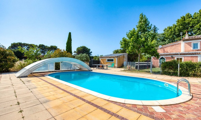 Aspiran House | Elegant Gîte by the River with Pool & Spa Amenities