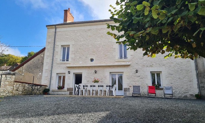 Lye House | Gîte Lye: Family-Friendly Retreat for 11 Guests
