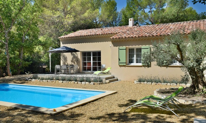 Mazan Villa | Gîte St Joseph: Air Conditioning & Heated Pool in Provence