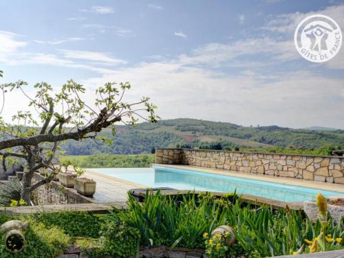 Malleval Apartment | Inviting Gîte with Pool Overlooking Saint-Joseph Vineyards