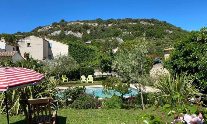 Venasque Apartment | Cozy Studio with Loggia in Venasque, Provence - Pet Friendly