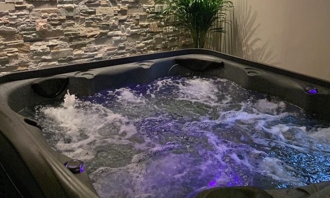 Yquebeuf House | Relaxing Gîte with Spa and Beautiful Garden Near Rouen