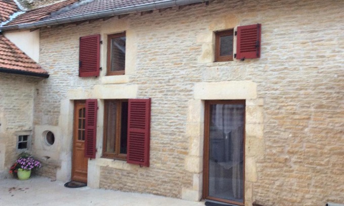 Bricon House | Gîte Vautry: Guest Rated 9/10, Pet and Child Friendly