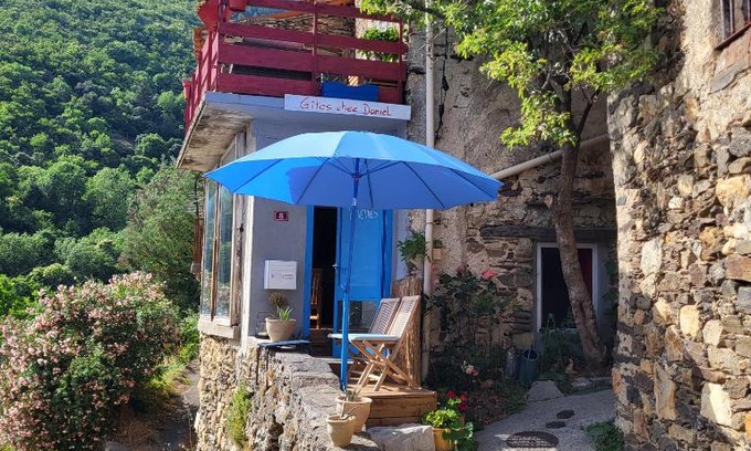 Mars Apartment | Pet-Friendly Gîtes chez Daniel: Guest Rated 9.1/10