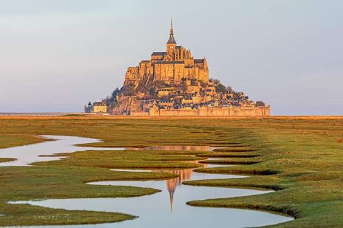 Avranches House | Oceanfront Gîtes d'Olbiche: Rated 9.2/10 by Guests