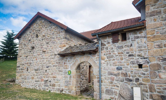 Pied-de-Borne House | Family-Friendly Gîtes de France in La Bessière