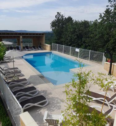 Lagorce House | Family-Friendly Gîtes de l'Esquirou with Oceanfront Pool