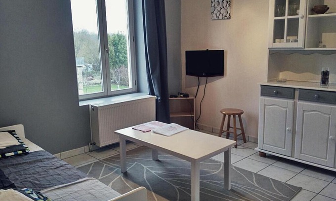 Mosnes House | Discover Gîtes de Loire: Family-Friendly with Pool Access