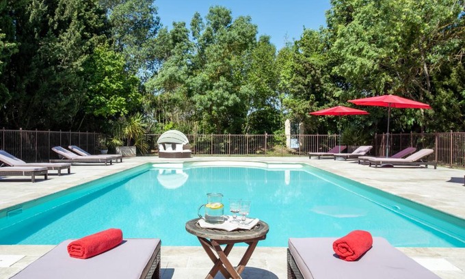 Grans House | Oceanfront Gîtes Domaine des Machottes - Pet Friendly Retreat