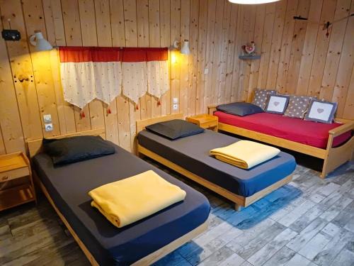 Arrens-Marsous Apartment | Charming Gîtes Estives d'Arrens: Family-Friendly Retreat