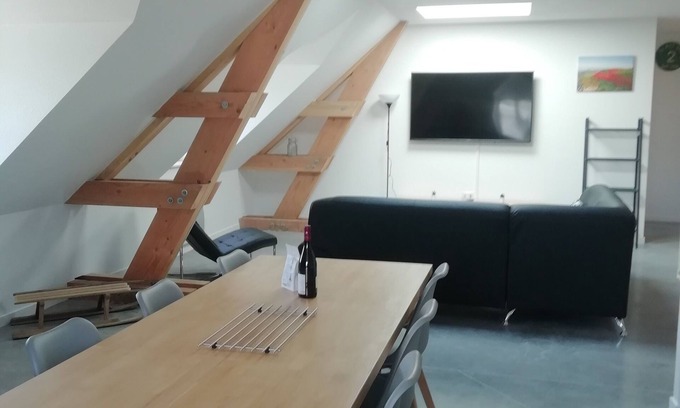 Besse-en-Chandesse House | Experience Gîtes Granit NOIR: Ideal for Families & Pets