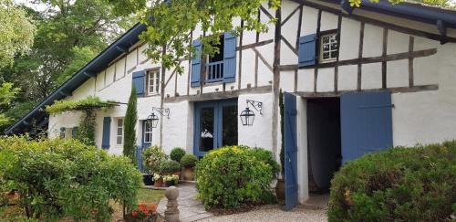 Arsague House | Discover Relaxation at Gîtes la Louve with Inviting Pool