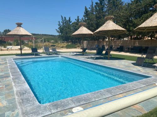 Beaucaire House | Relaxing Getaway at Gîtes Le Mas Guiraud with Pool Access