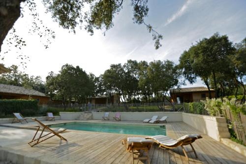Asperes House | Discover Gîtes "Les Cabanes de Carelle" with Ocean Views