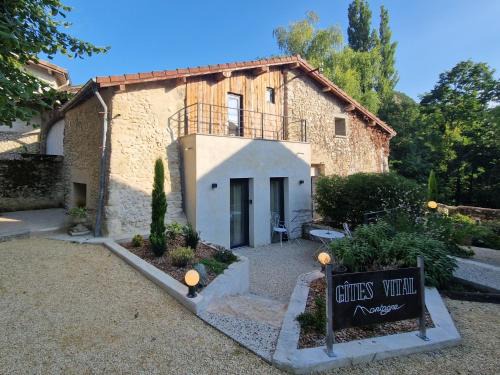 Peyrus House | Oceanfront Bliss at Gîtes VITAL - Rated 9.6 by Guests