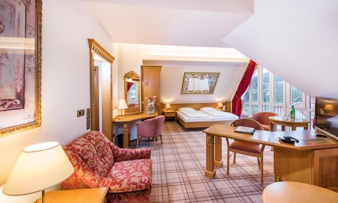 Friedewald Hotel | Explore Göbels Hotel zum Löwen: Family-Friendly Comfort