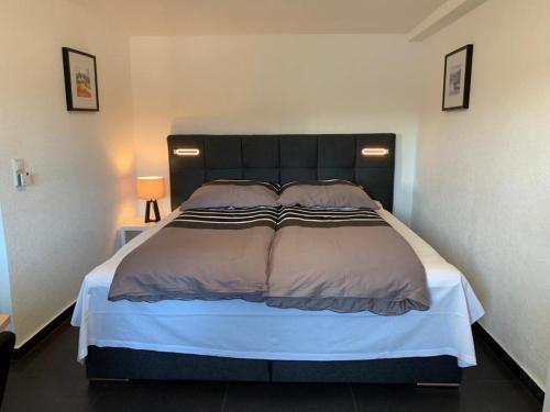 Loerrach Apartment | Budget-Friendly Rooms with Shared Bathroom for Families