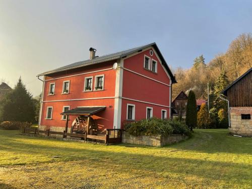 Jetrichovice House | Güntherův mlýn: Family-Friendly Retreat with Perfect Ratings
